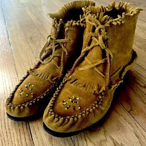 Native Beaded Suede Fringe Ankle Moccasin Booties size 8.5 EUC